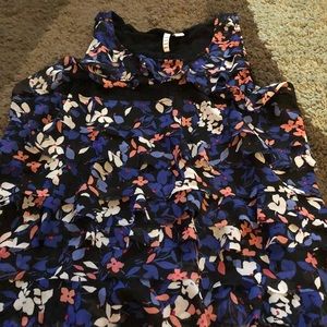 Elle sleeveless shirt